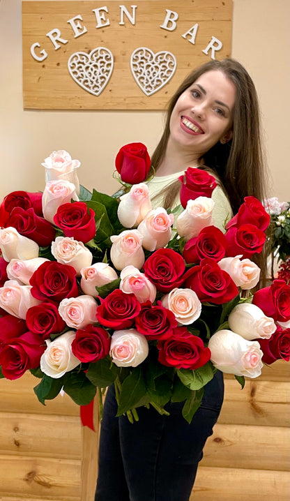 Classic Red &amp; Blush Rose Bouquet