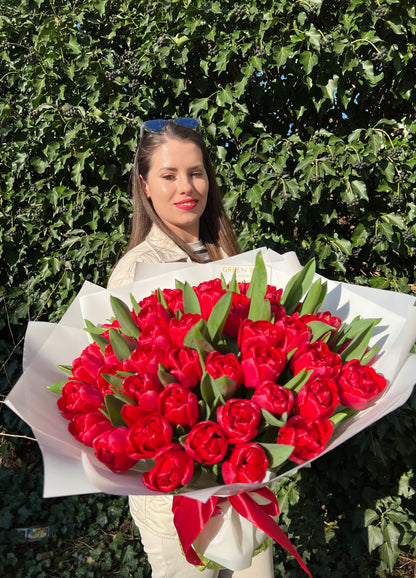 Red Tulip Bouquet