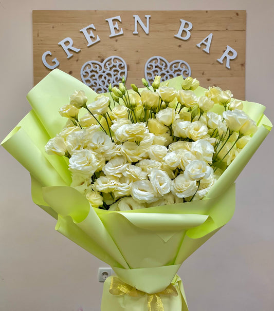 Light Cream Lisianthus Bouquet